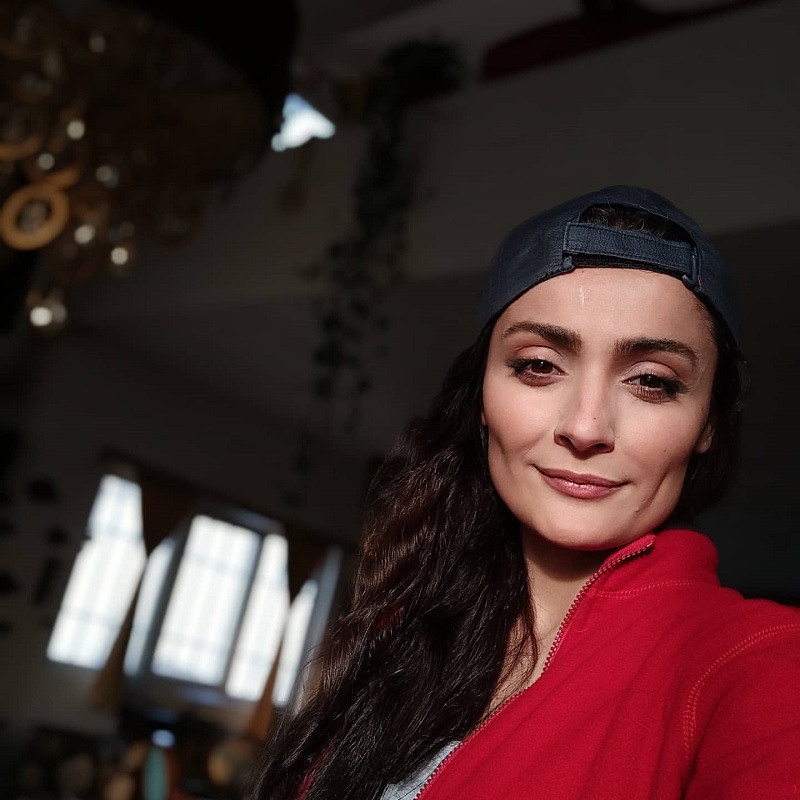 elsafirouzazar_1611302065